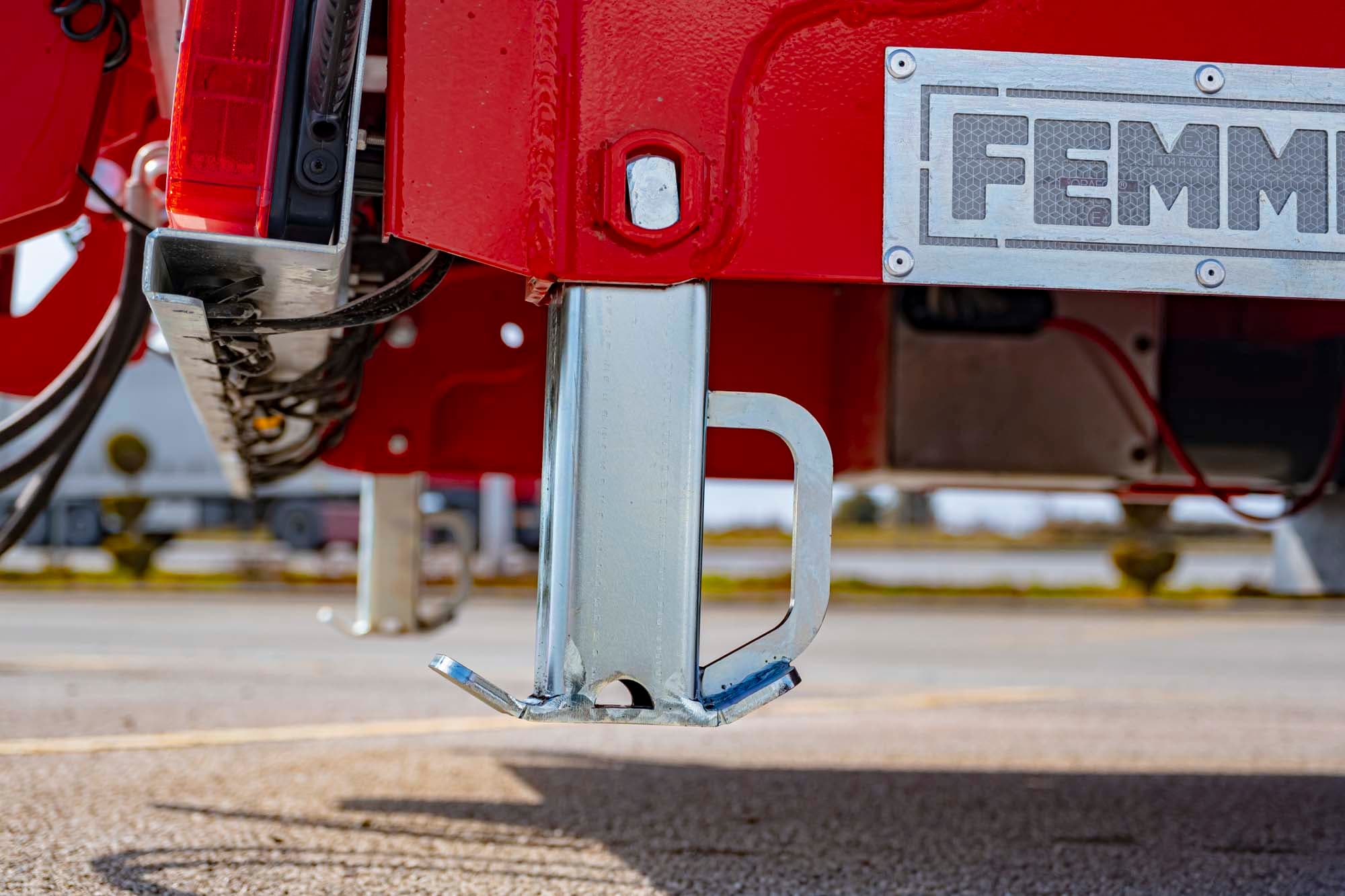 Extendable platform detail